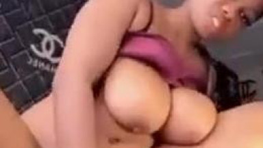 hot boobs