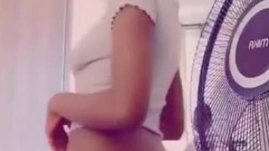 she so cute shaved punani